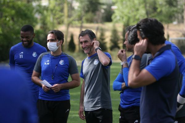  گزارش تمرین استقلال  خنده‌های مربی ایتالیایی در روز بازگشت به تمرین آبی‌ها