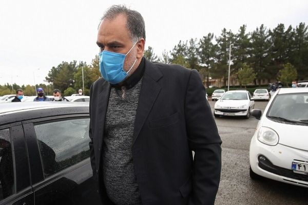 مدیر مجموعه ورزشی آزادی تماشاگرنماهای نساجی به تجهیزات و امکانات ورزشگاه آسیب زدند