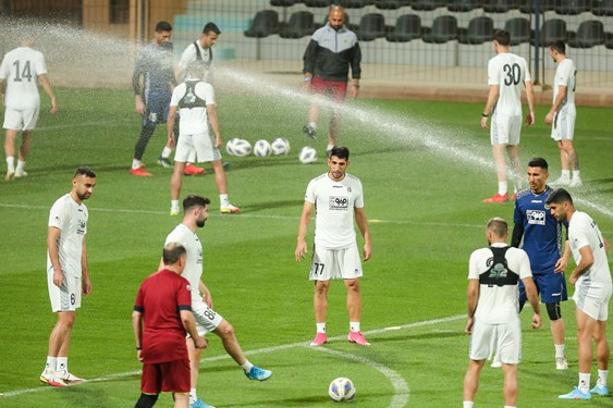  چمن جدید زمین شاگردان نویدکیا مطابق با استانداردهای فیفا و یوفا  عکس