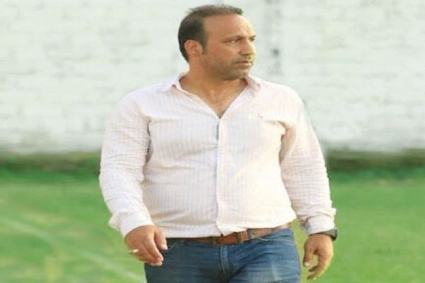  پیشکسوت پرسپولیس  حرف‌های گل‌محمدی حرفه‌ای نیست  قهرمانی ما را هم به وزیر ربط می‌دادند