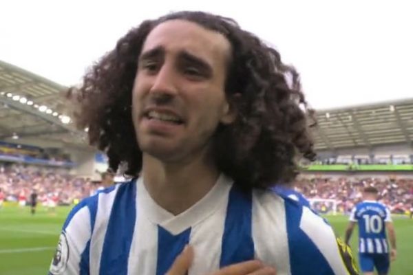 عکس؛ اشکهای بازیکن برایتون در شب تحقیر منچستریونایتد