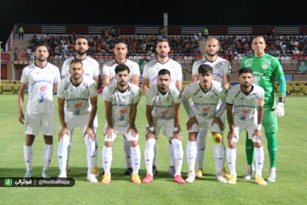 مشکل بلیتفروشی شیرازیها برای بازی در حافظیه