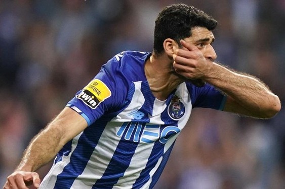 ستاره تیم ملی ایران جزو 5 مهاجم برتر اروپا عکس