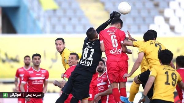 غیبت اجباری هواداران سپاهان در بازی با پرسپولیس تکذیب شد