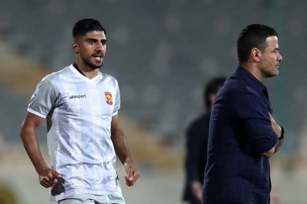 رابط وریا که حرف میزند من بغض میکنم