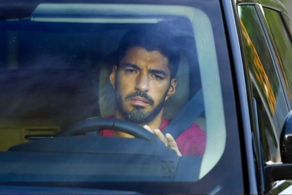  عکس؛ تفاوت نحوه خداحافظی سوارز با بارسلونا و اتلتیکو مادرید