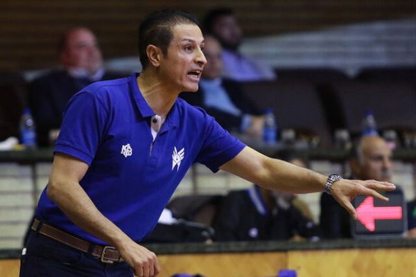  سرمربی تیم بسکتبال ذوب‌آهن  رقابت تیم‌ها در لیگ تنگاتنگ بود