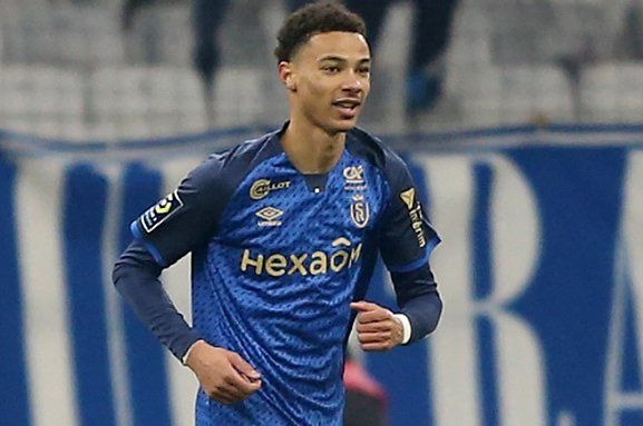 درخواست تنهاگ از منچستریها برای خرید مهاجمی از لیگ فرانسه