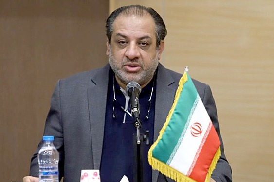 مهدی کامرانیفر خودش مصوبه بازی رو در رو را ابلاغ کرد ورود تماشاگران به ورزشگاه ممنوع نشده بود