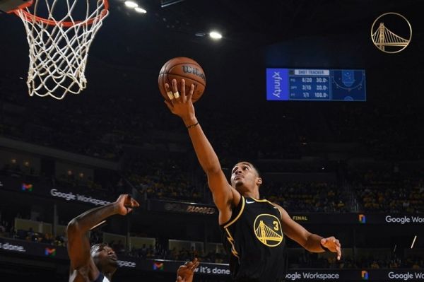  پیروزی گلدن استیت در بازی نخست فینال کنفرانس غرب لیگ NBA