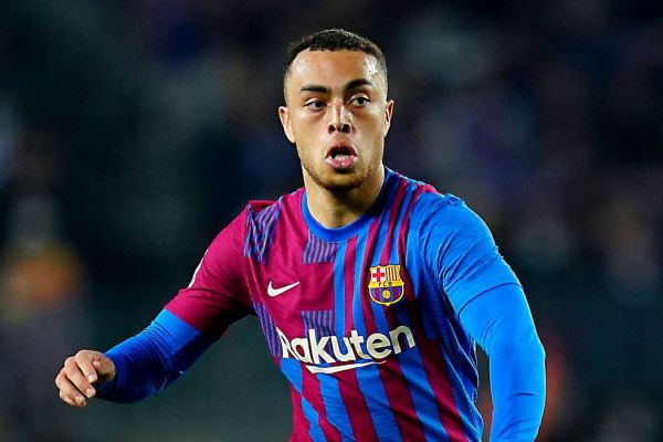 تمایل ستاره بارسلونا به همکاری مجدد با تنهاگ در منچستریونایتد