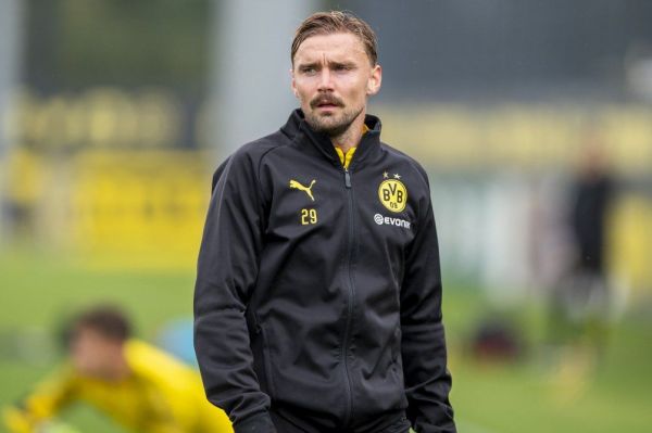 پایان رسمی دوران بازی یکی از وفادارترین بازیکنان تیمهای آلمانی