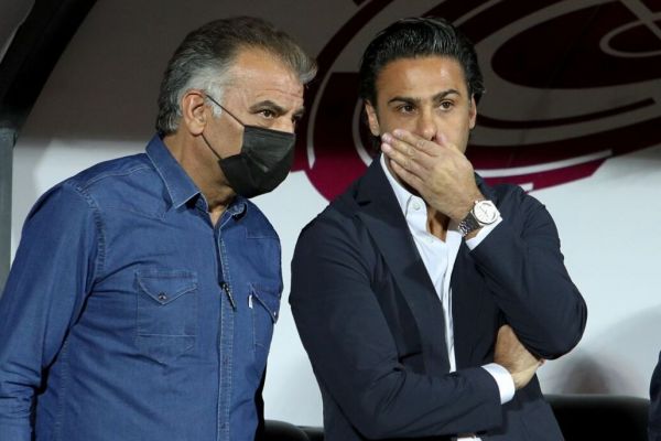 طاهری در مزار حجازی این قهرمانی را به او تقدیم میکنم اینستاگرام ندارم؛ وگرنه برای ناصر به بهشت زهرا میرفتم