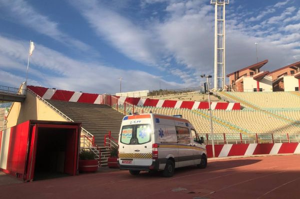 کار بازیکن فجر به آمبولانس رسید عکس