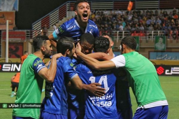  اعلام جزئیات جشن قهرمانی استقلال  تلاش سازمان لیگ برای جلوگیری از حضور متفرقه‌ها در زمین