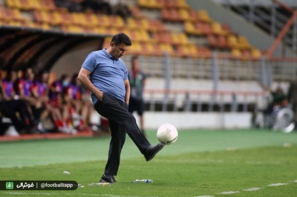 تمدید قرارداد یکساله قلعهنویی با گل گهر عکس