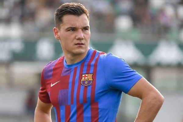  توافق مهاجم جوان بارسلونا با قهرمان بلژیک