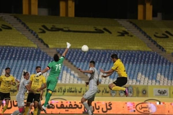 سپاهان با ۳ غایب به اهواز میرود