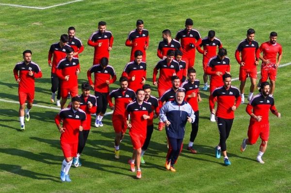 تراکتور با ۴ غایب به مصاف نساجی میرود