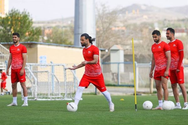  اتمام قرارداد ۴ بازیکن تراکتور  عباس‌زاده برای جدایی نیاز به رضایت‌نامه دارد