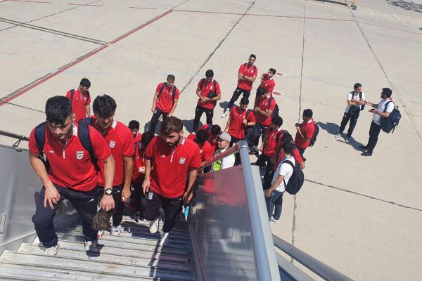  کاروان تیم امید ایران وارد قارشی شد