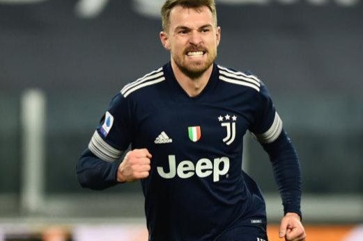  برنامه یوونتوس برای حل مشکل هافبک ولزی تیم خود مشخص شد