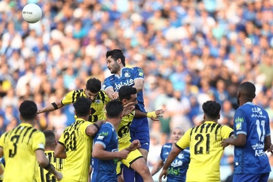 امیرآبادی امیدوارم مربی استقلال ایرانی باشد بازیکن خارجی یعنی جانواریو