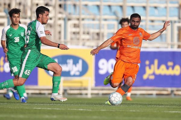  ۴ تیم در لبه خط سقوط