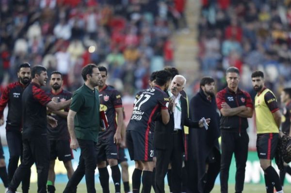 دلیل محرومیت هواداران پرسپولیس از بازی با تراکتور چه بود