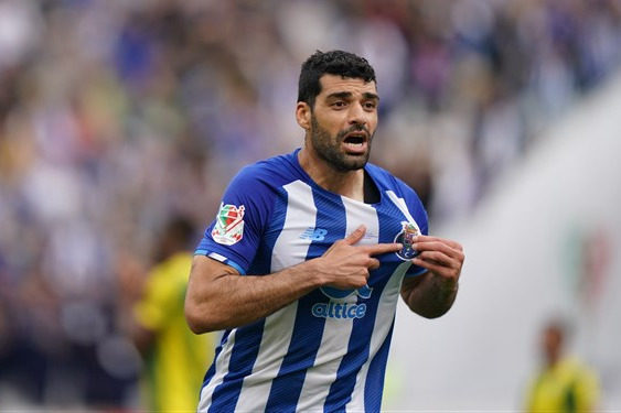  زوج طارمی - ویرا جز بهترین‌های فصل لیگ پرتغال  عکس