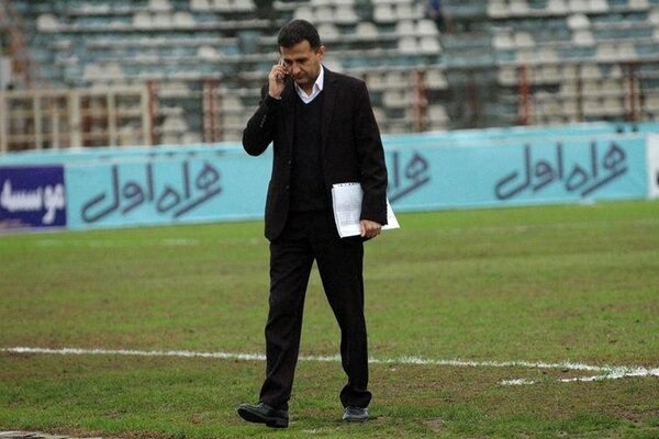  آغاز نقل و انتقالات لیگ برتر فوتبال خلاف آیین‌نامه است  باید فصل بیست و یکم تمام شود