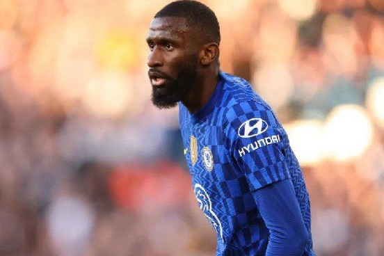 تلاش لحظهآخری و بیهوده بایرنمونیخ در مسیر جذب مدافع جدید رئالیها