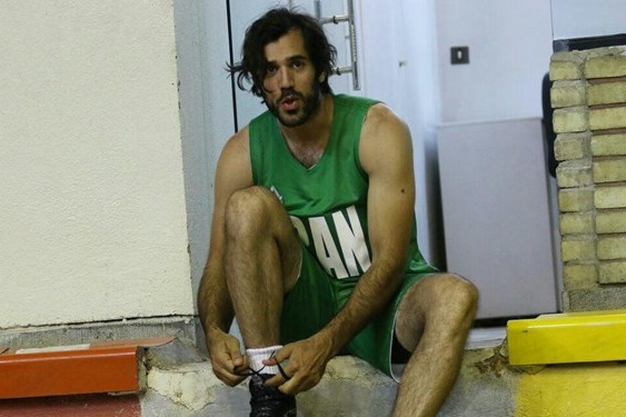 کنایه اینستاگرامی صمد نیکخواه به کادر فنی تیم ملی نوجوانان برای تراشیدن سر بازیکنان عکس