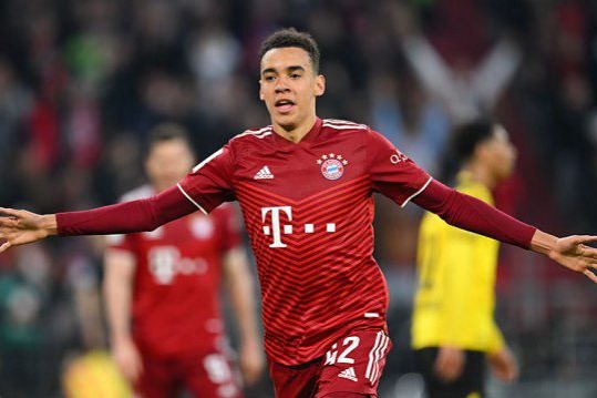 موسیالا کار ناگلزمان و فلیک را سخت کرد این پستها را میپسندم