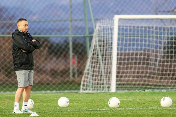 پاسخ مربی مدنظر پرسپولیس در تعطیلات به سر میبرم