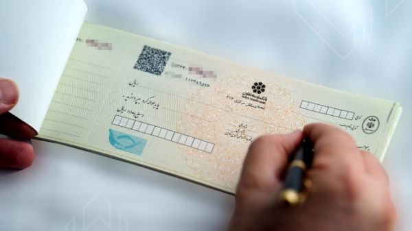 تاپ سکرت ماجرای چک 8 میلیاردی برای بازیکن سرشناس لیگ برتری