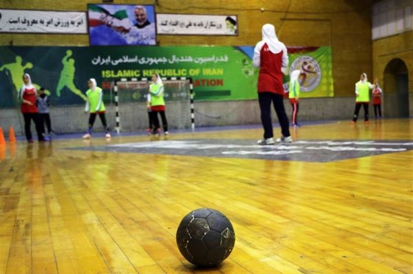 پیگیری افزایش سهمیههای کادر فنی و حضور هندبال بانوان در قونیه