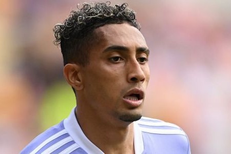  واکنش لیدزیونایتد به پیشنهاد چهل میلیونی بارسلونا برای ستاره برزیلی