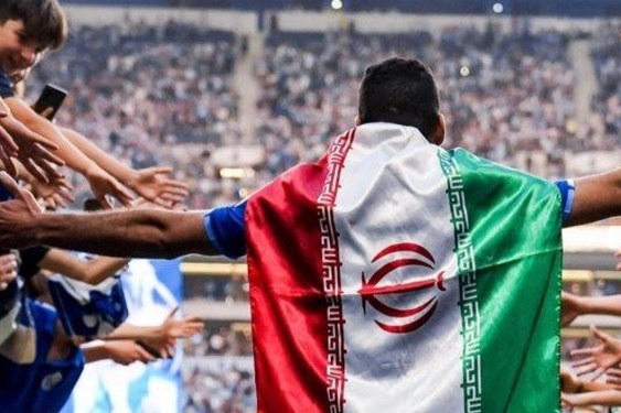 تصویر طارمی دوباره روی جلد روزنامه پرتغالی عکس