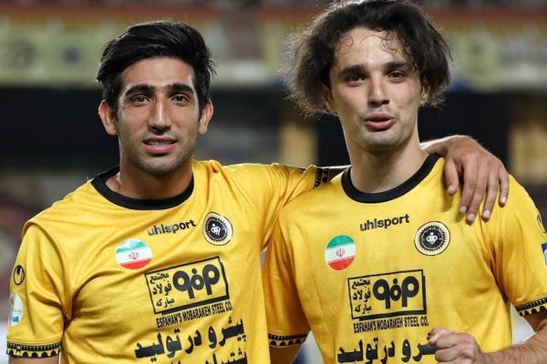  لو رفتن گزینه استقلال در لایو بازیکن سپاهان