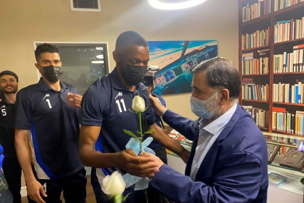 رشیدی یامگا هم برود استقلال کاملا خلع سلاح میشود چرخهای تیم ما یکی بعد از دیگری پنچر میشوند