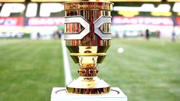 چرا سوپرجام بین دو نیمفصل برگزار میشود