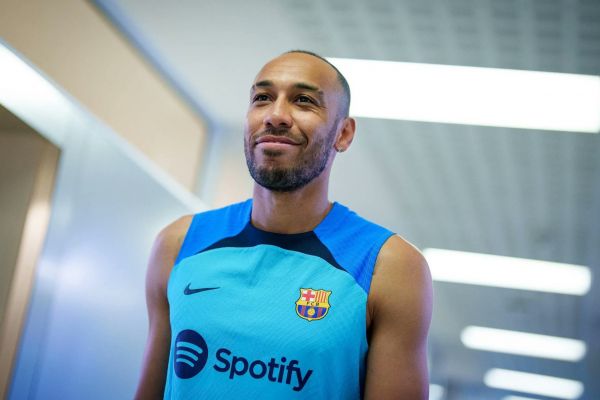 رونمایی مهاجم بارسلونا از چهره جدیدش؛ شبیه آنری