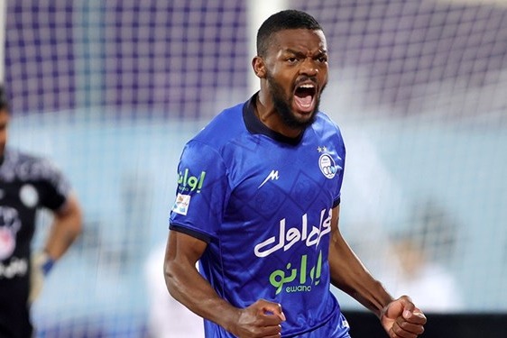 واکنش اینستاگرامی هافبک فرانسوی استقلال به شایعات عکس