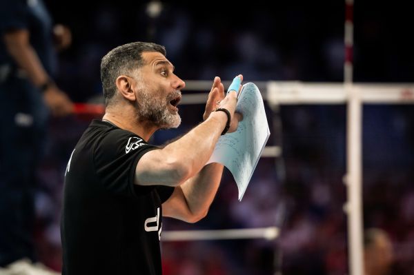 عطایی چگونه مچ کولاکوویچ را خواباند