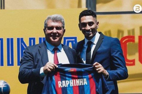 رسمی؛ قرارداد رافینیا با بارسلونا امضا شد واکنش لاپورتا و تشکر او بابت رد سایر پیشنهادات