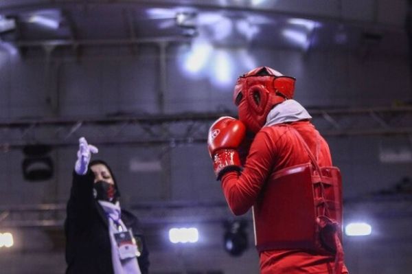  درگیری فیزیکی پدر یکی از دختران ووشوکار با خواهران منصوریان