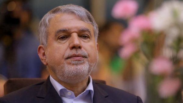 یادداشت ویژه آقای صالحی امیری هنوز برای عزیزی خادم عذرخواهی نکردید