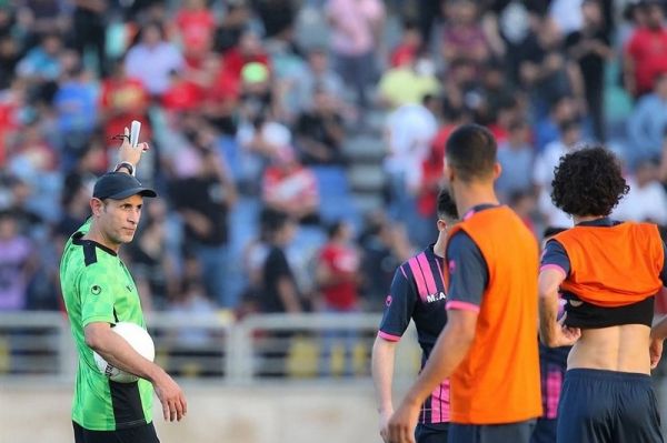 گزارش تمرین پرسپولیس فوتبال درون تیمی و تمرین سانتر از جناحین امیری و کامیابینیا زیر نظر پزشک تیم عکس