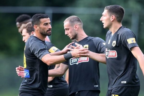  پیروزی آاک با حضور حاج صفی و محمدی